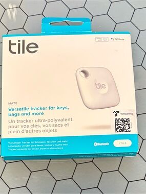 Tile Mate Bluetooth Tracker - White